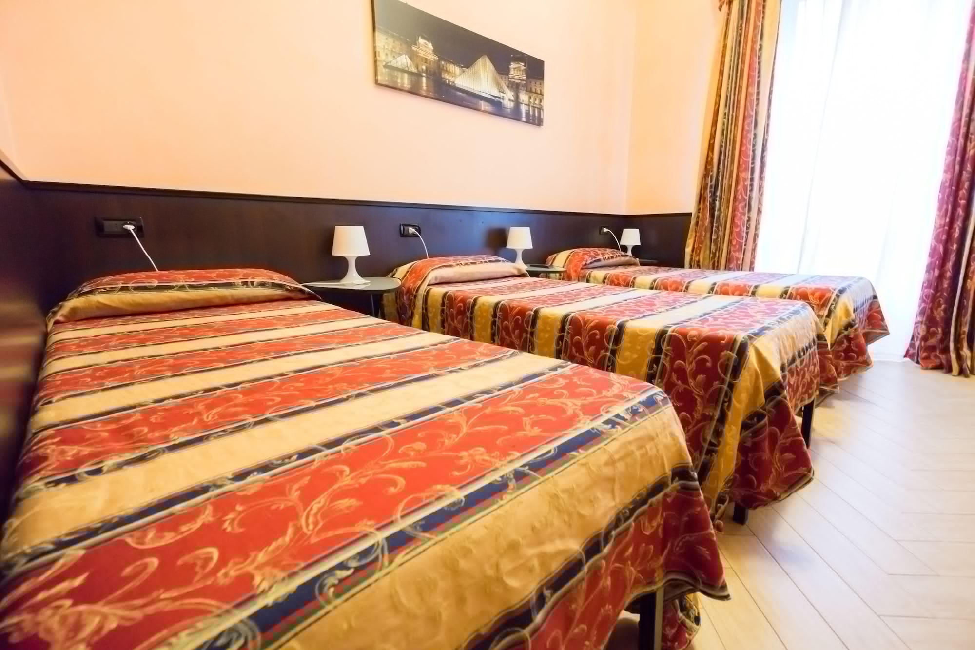 Funny Palace Ostello *